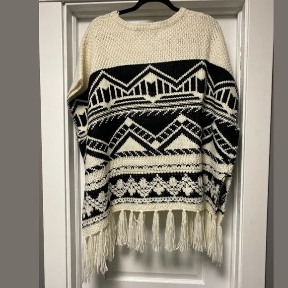 NWT $68 Ethereal Poncho Sweater, Small black white - Picture 4 of 5